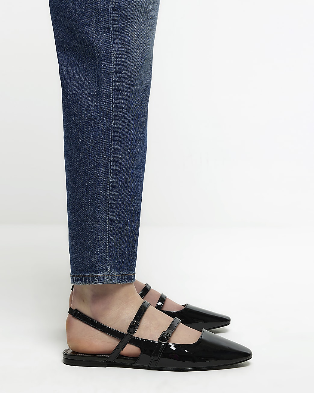 Black buckle strap slingback shoes