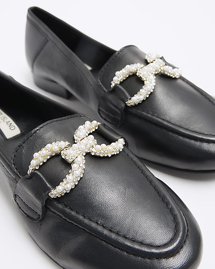 Black pearl chain loafers