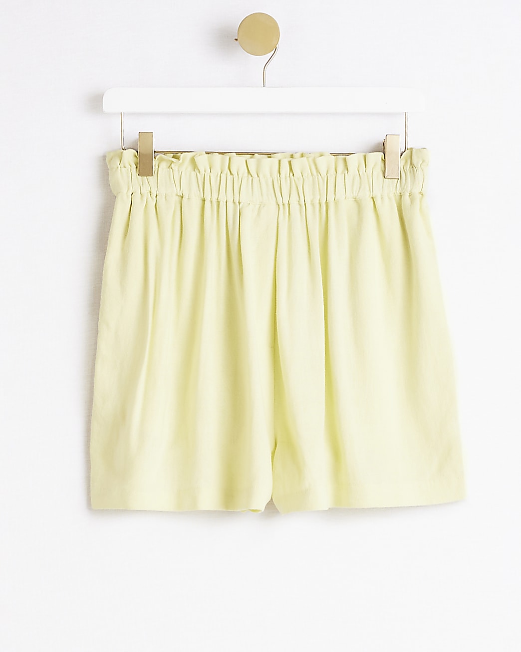 Yellow shorts with linen