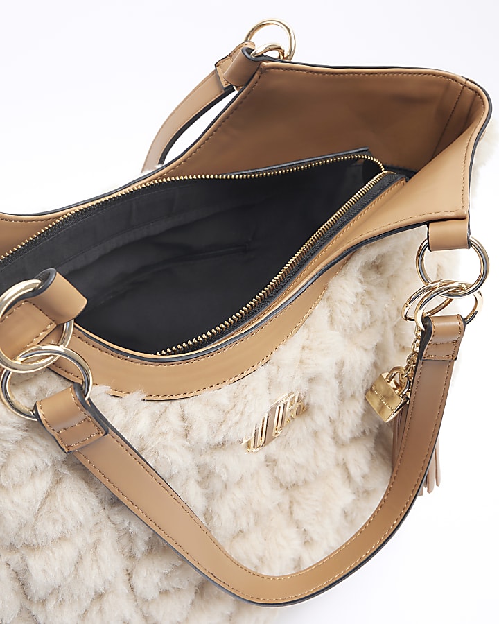 Beige quilted faux fur shopper bag