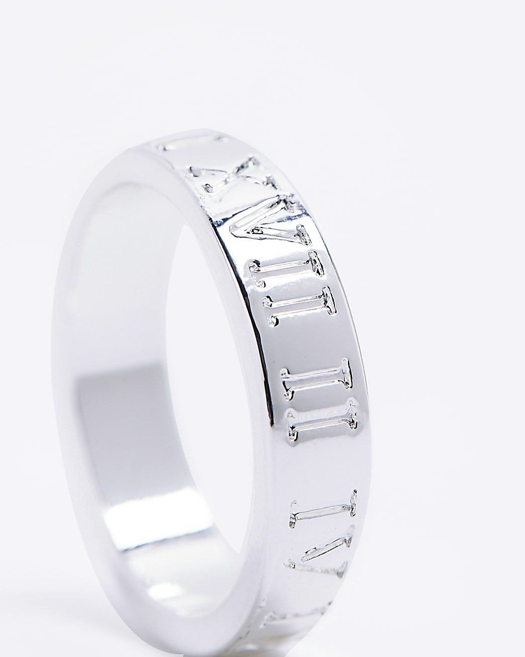 Silver colour engraved ring