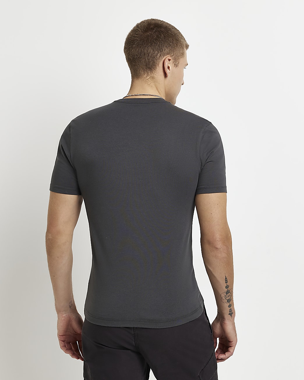 Dark grey muscle fit t-shirt
