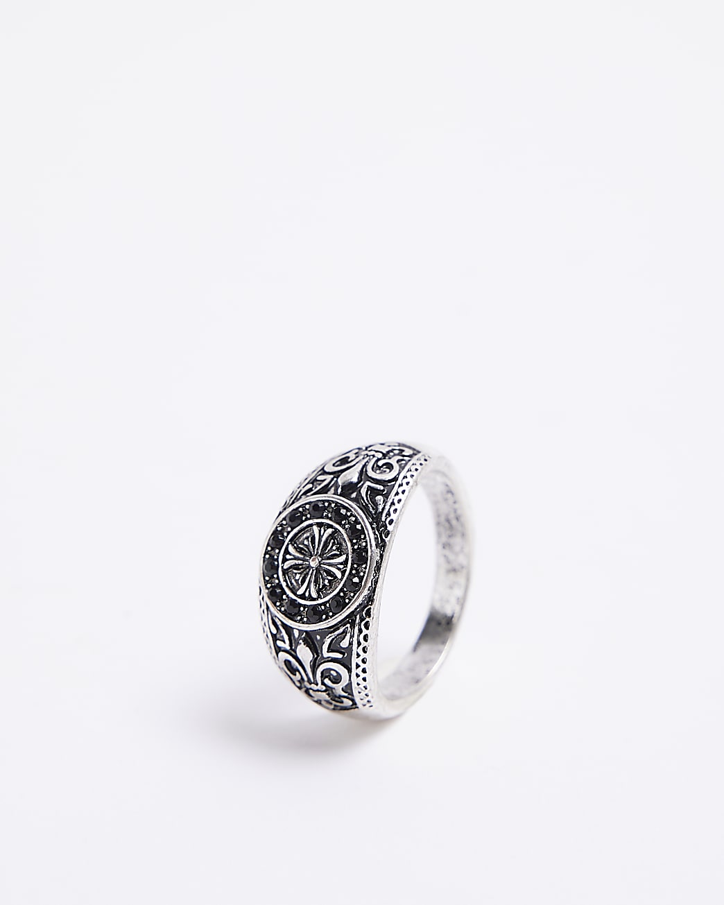 Black decorated round ring