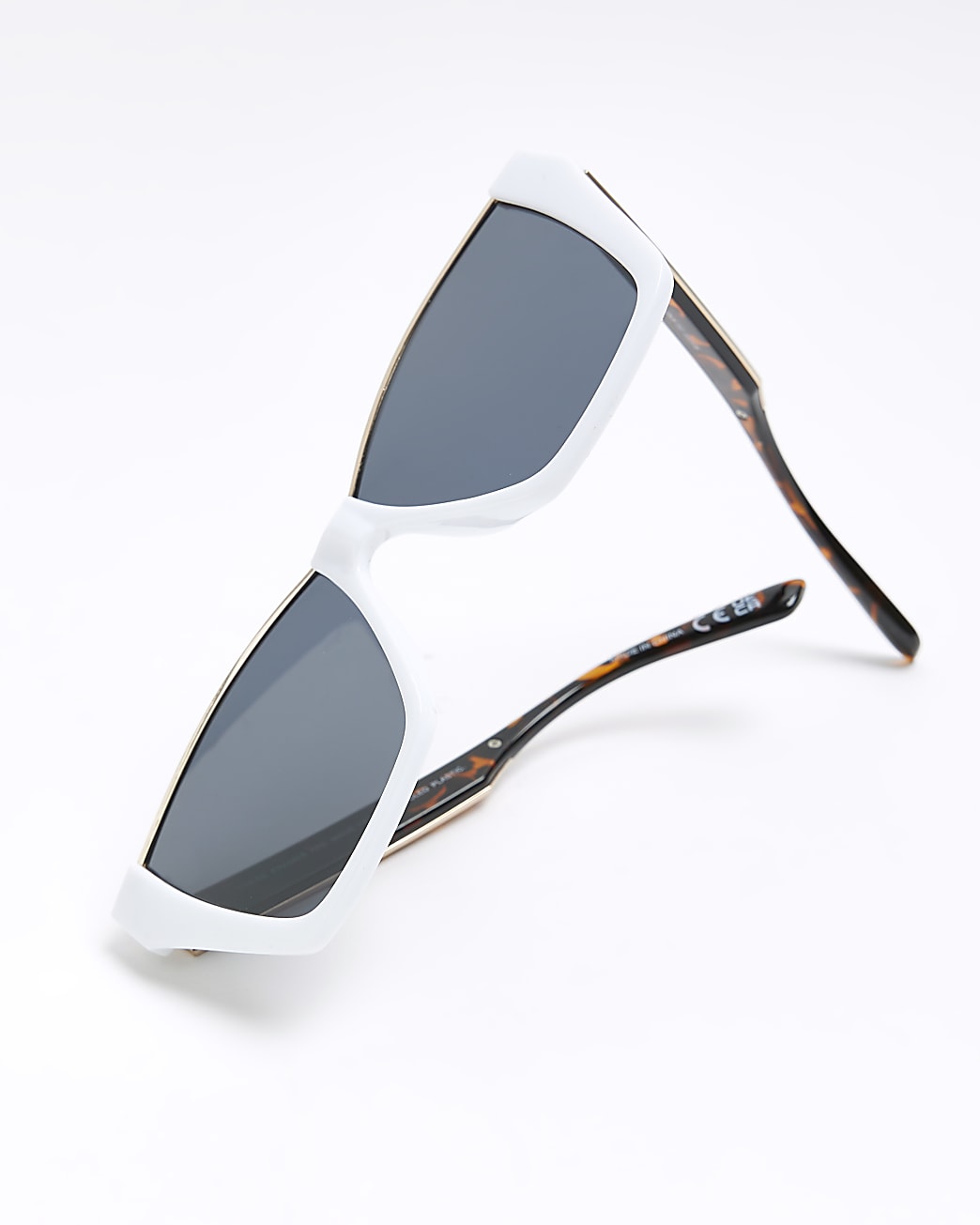 White metal cat eye sunglasses