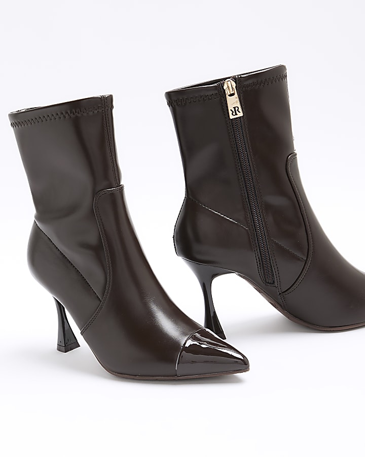 Red toe cap heeled ankle boots