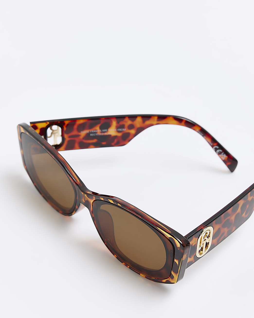 Brown tortoise shell round sunglasses