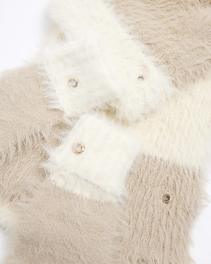 Cream fluffy hat gift set