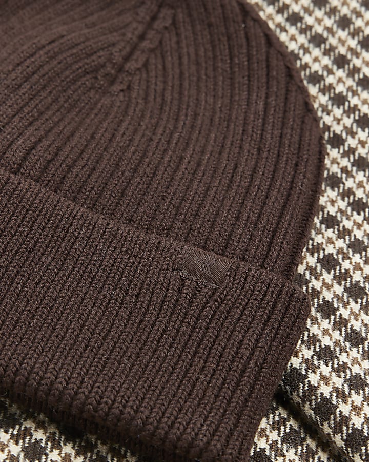 Brown beanie and houndstooth scarf gift set