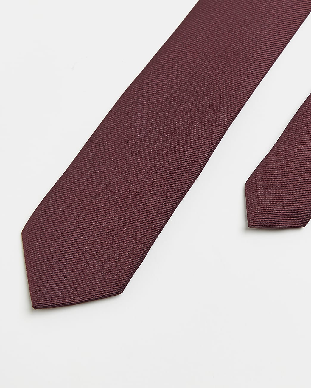 Red diagonal twill tie