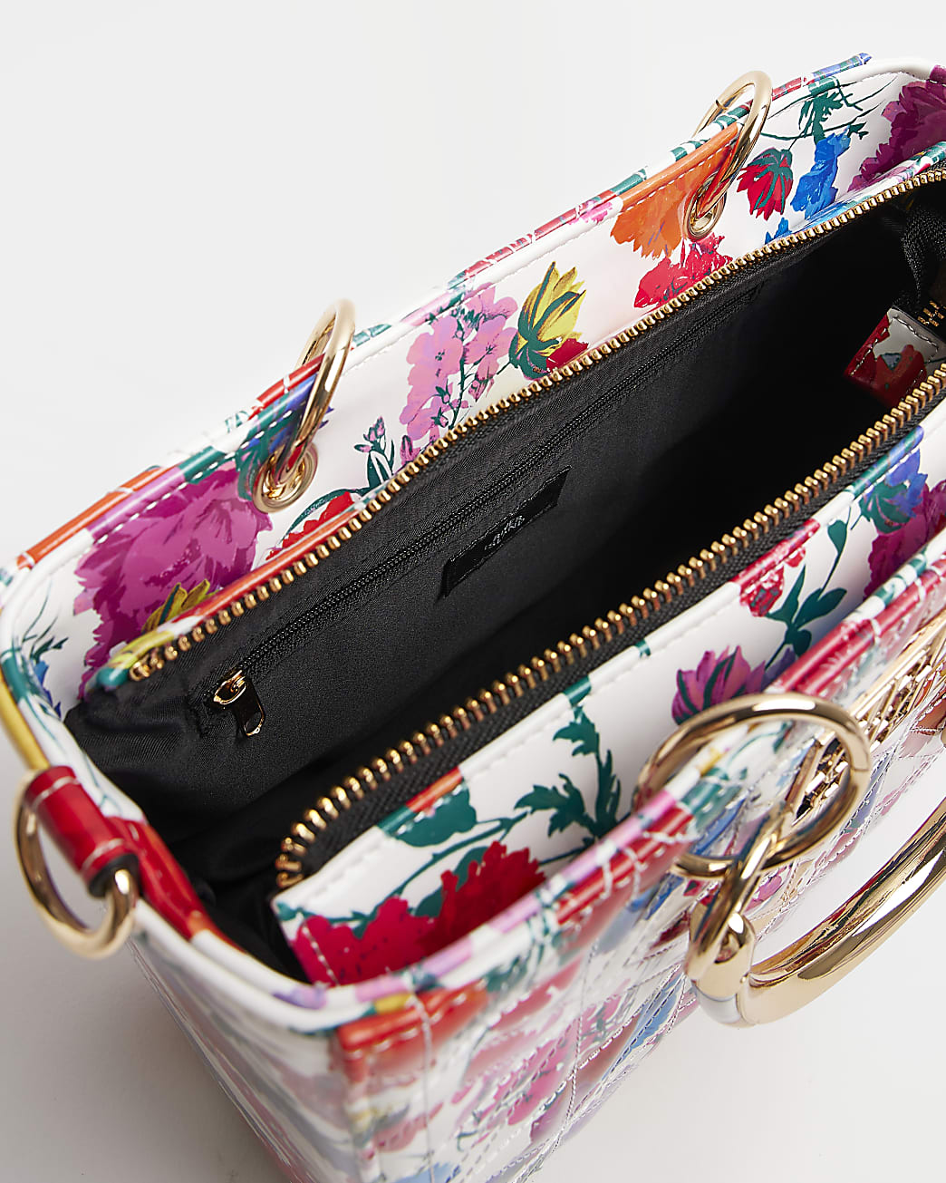 White floral quilted tote bag