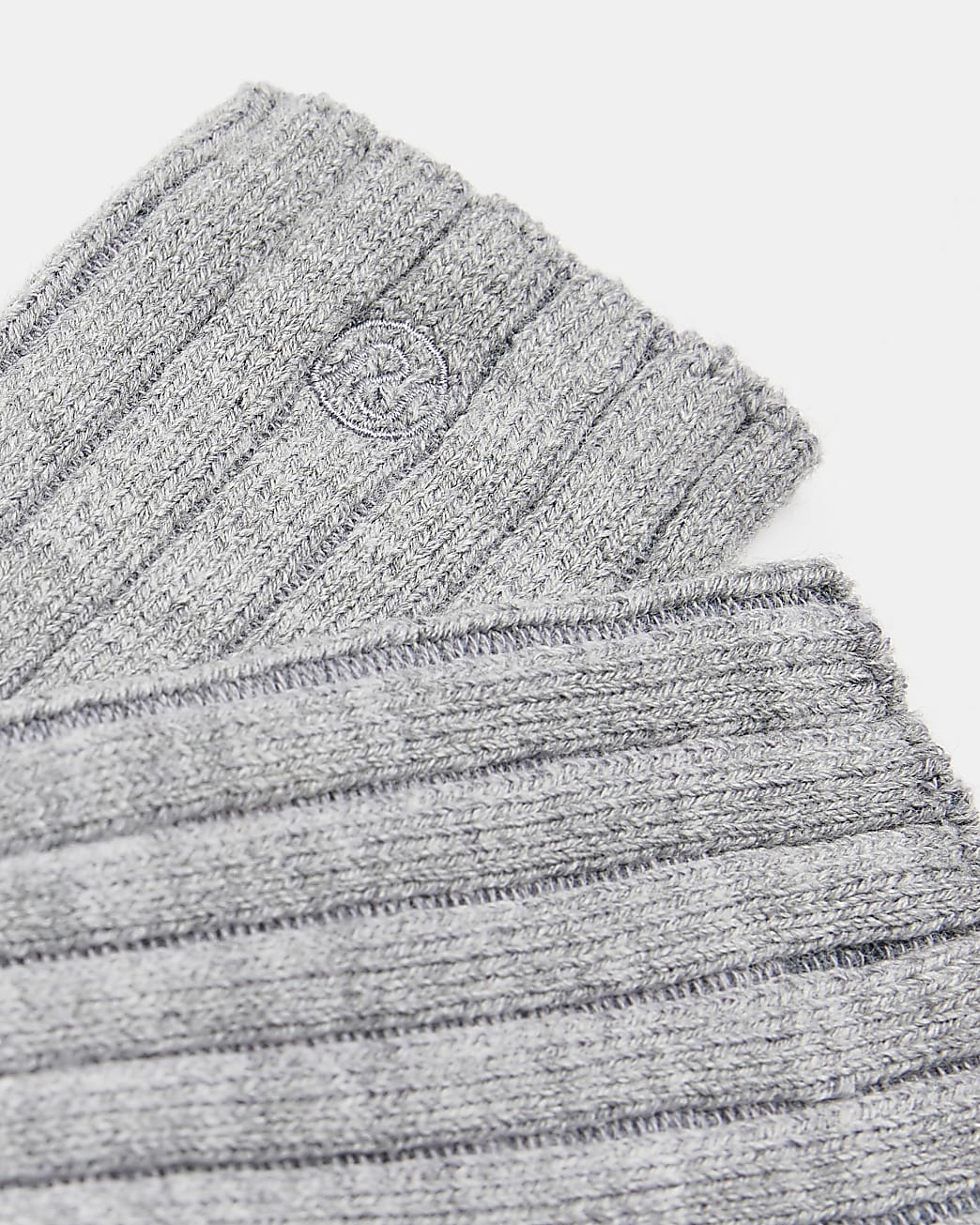 Grey knit ankle socks