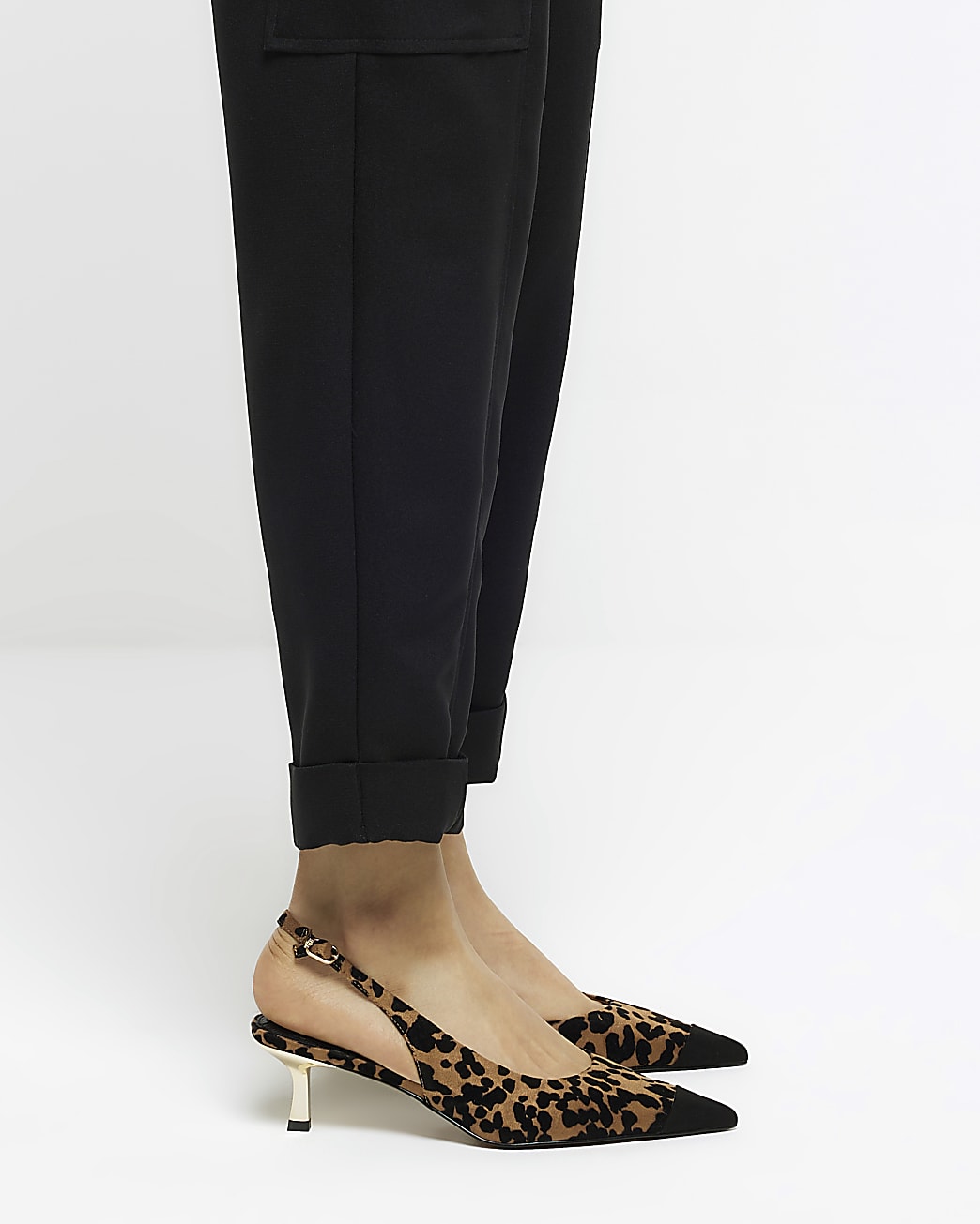 Brown leopard print kitten heel court shoes