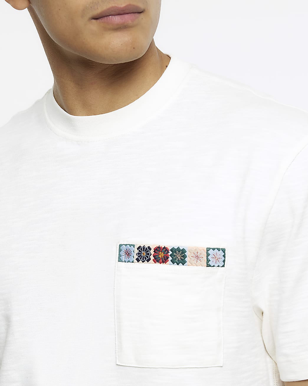 Ecru regular fit embroidered floral t-shirt