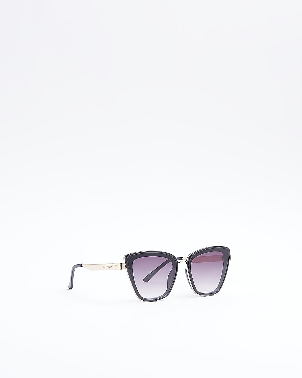 Black cat eye sunglasses