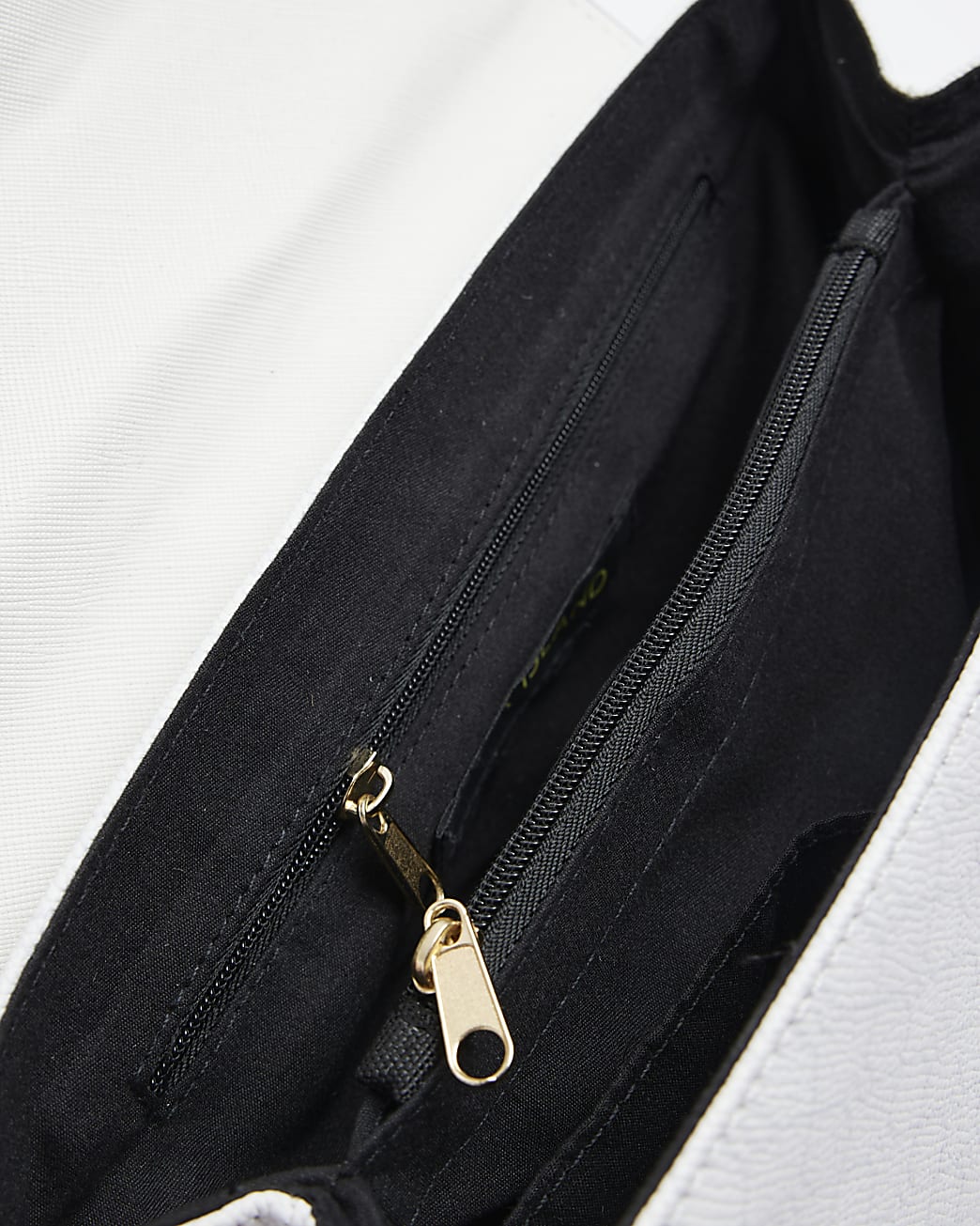 White RI monogram print shoulder bag