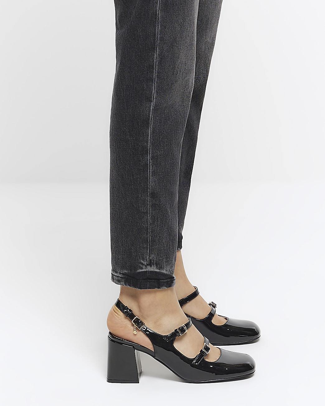 Black block heeled shoes