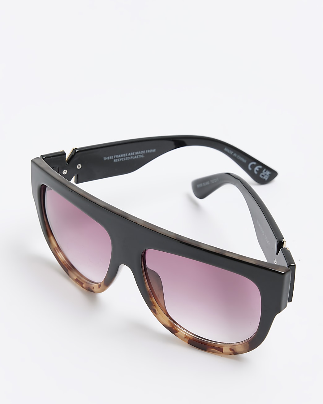 Black oversized visor sunglasses