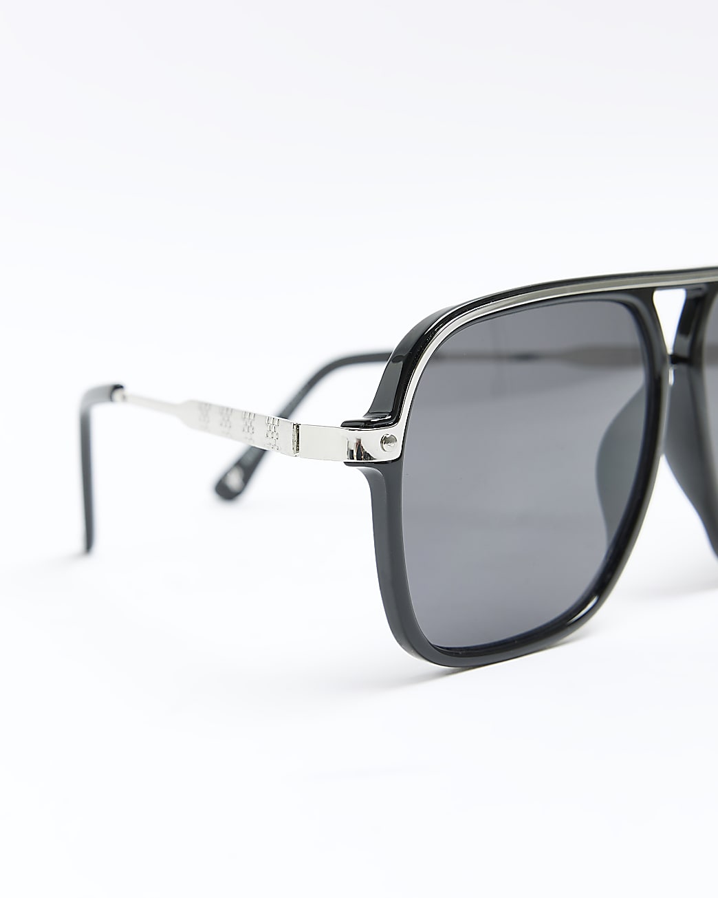 Black aviator sunglasses
