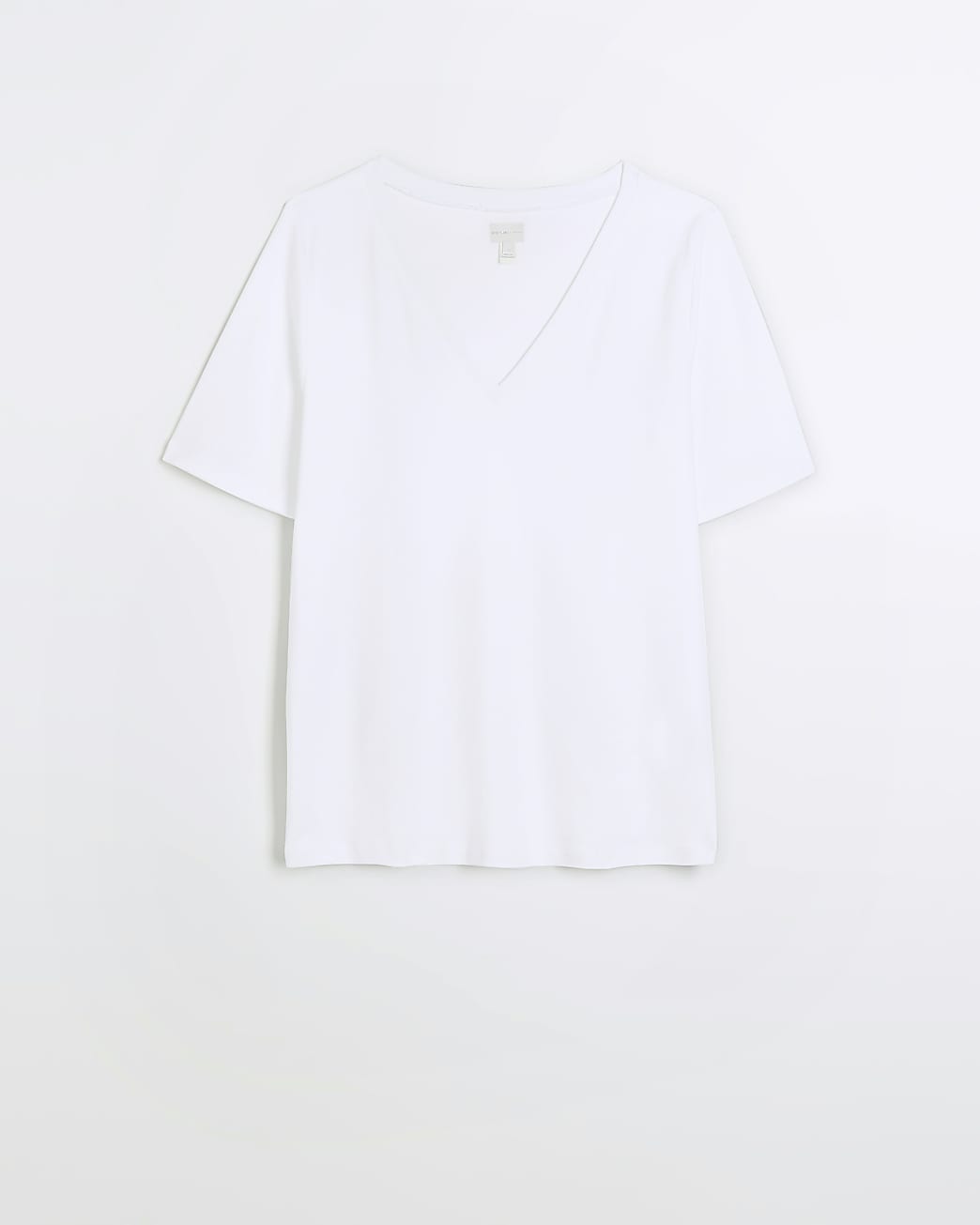 White v neck t-shirt