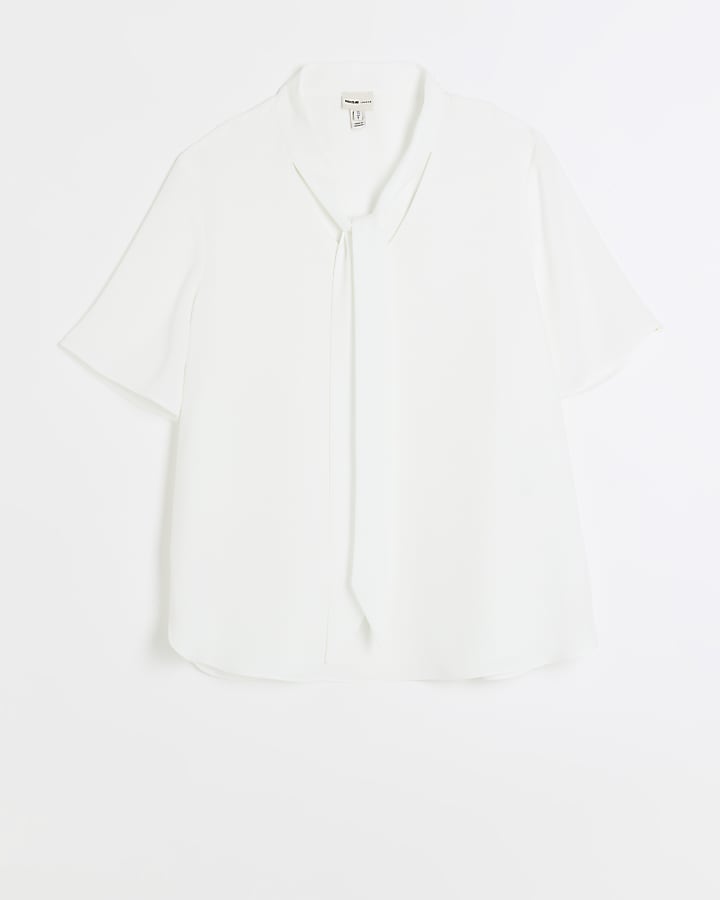 White bow tie short sleeve t-shirt