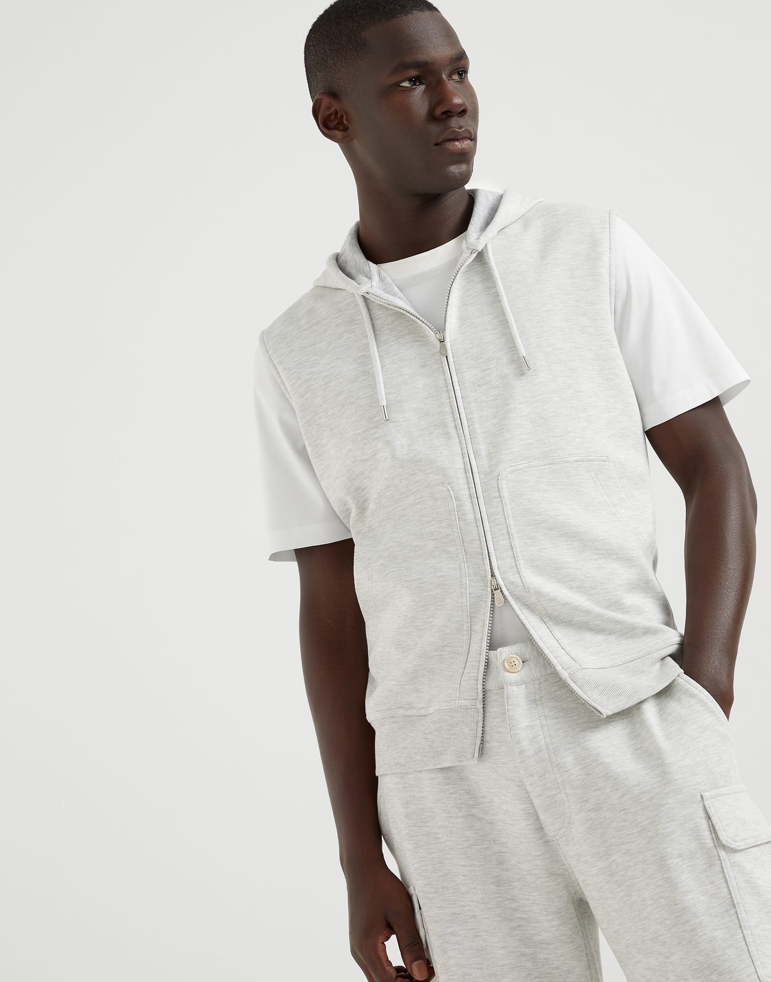 Sleeveless sweatshirt