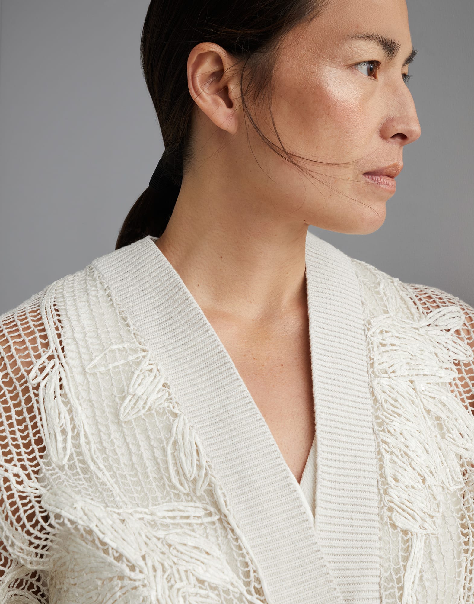 Cotton net embroidery cardigan with dazzling magnolias