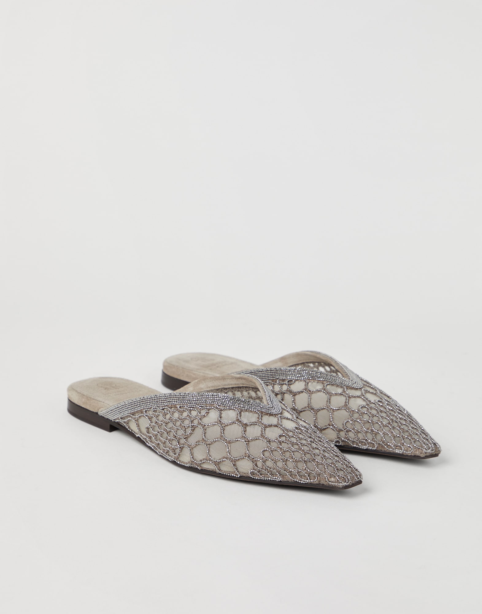 Precious net embroidery slippers