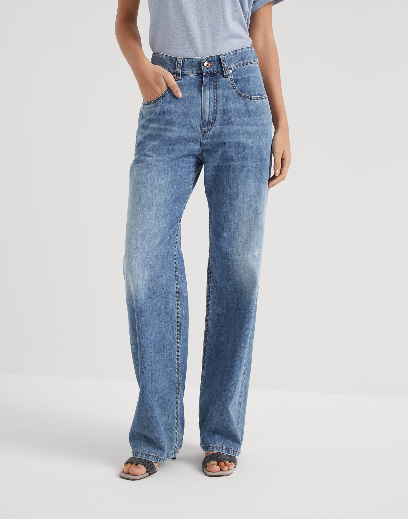 Lightweight denim loose five-pocket trousers with shiny tab