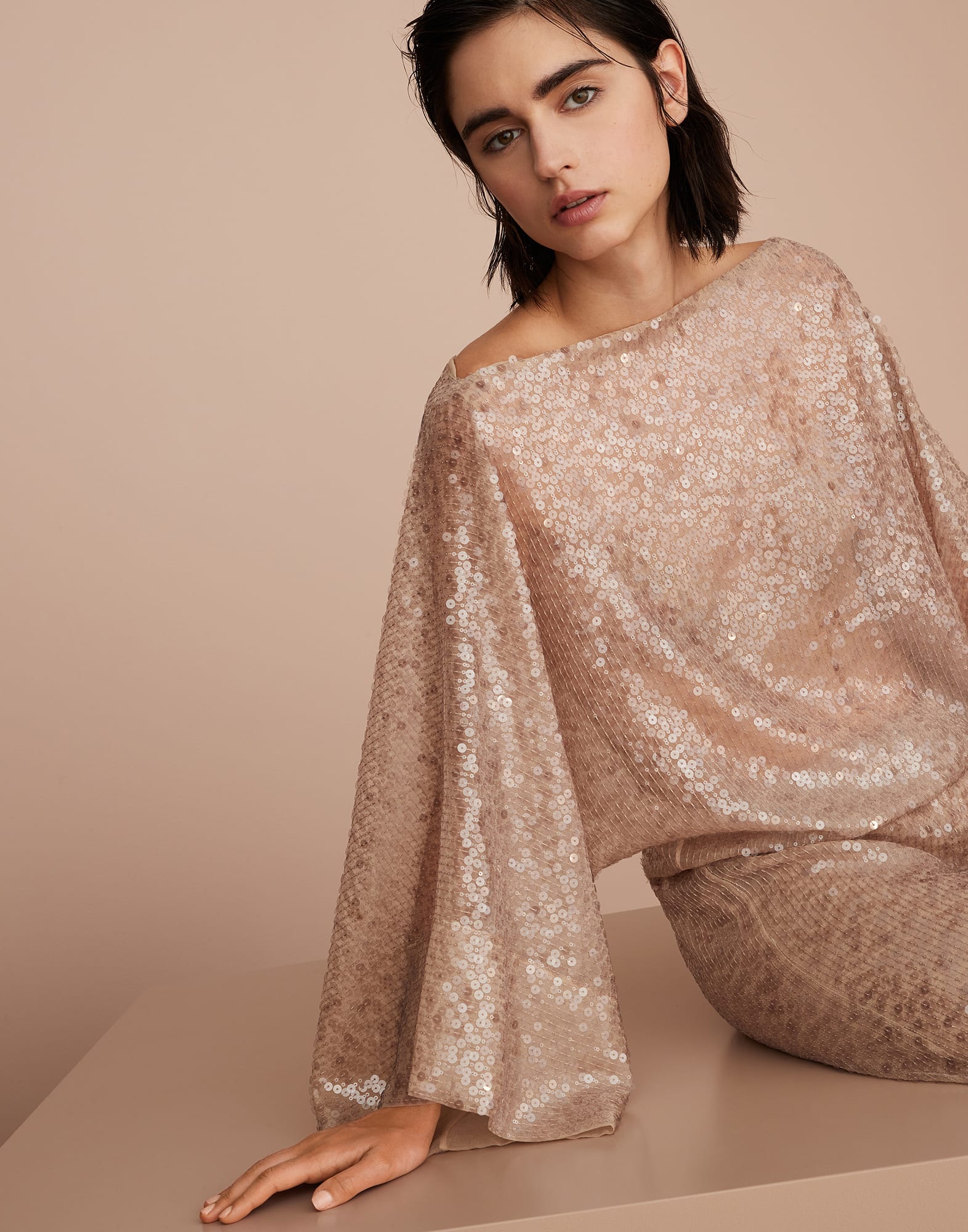 Dazzling embroidery dress in crispy silk
