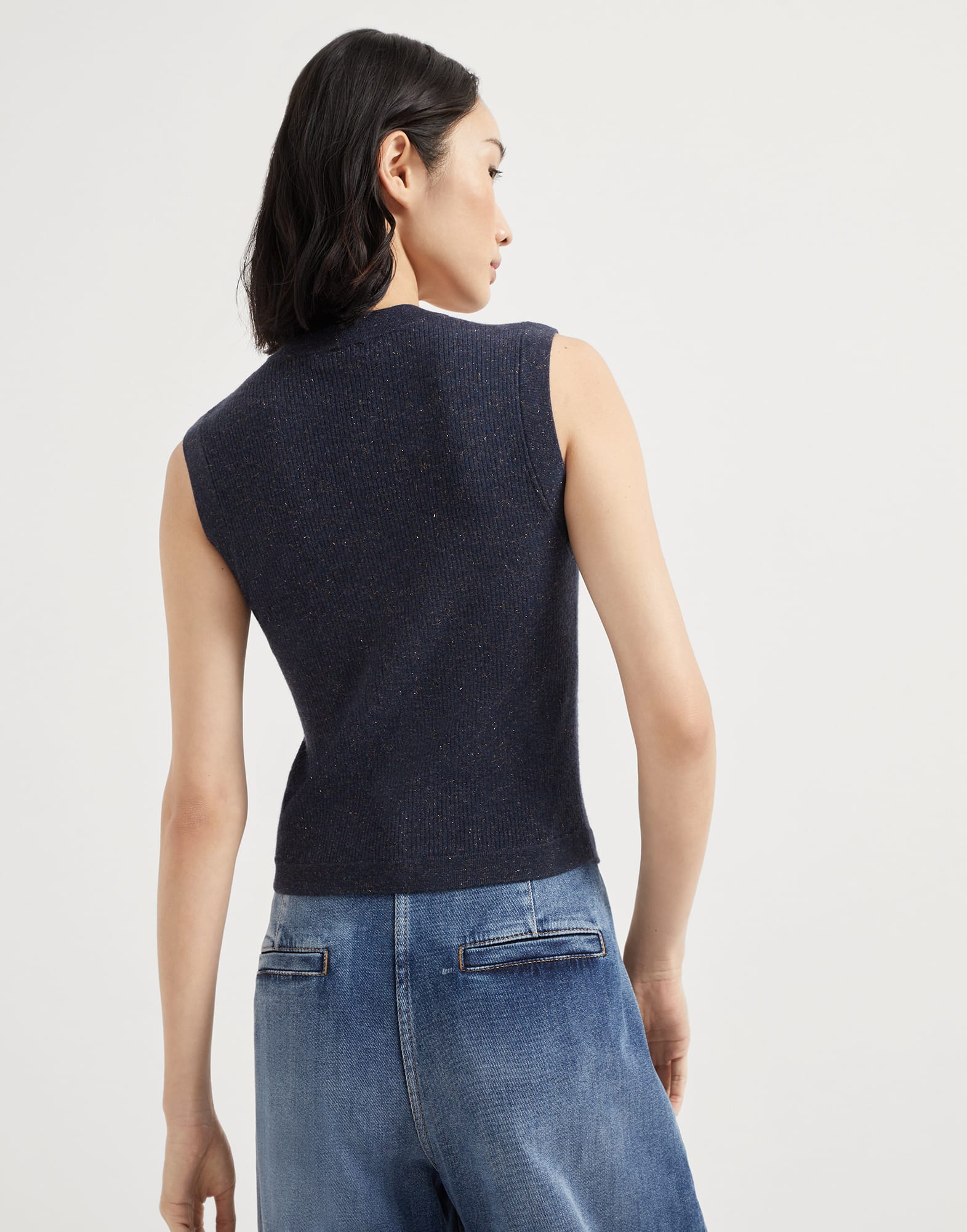 Cashmere knit vest