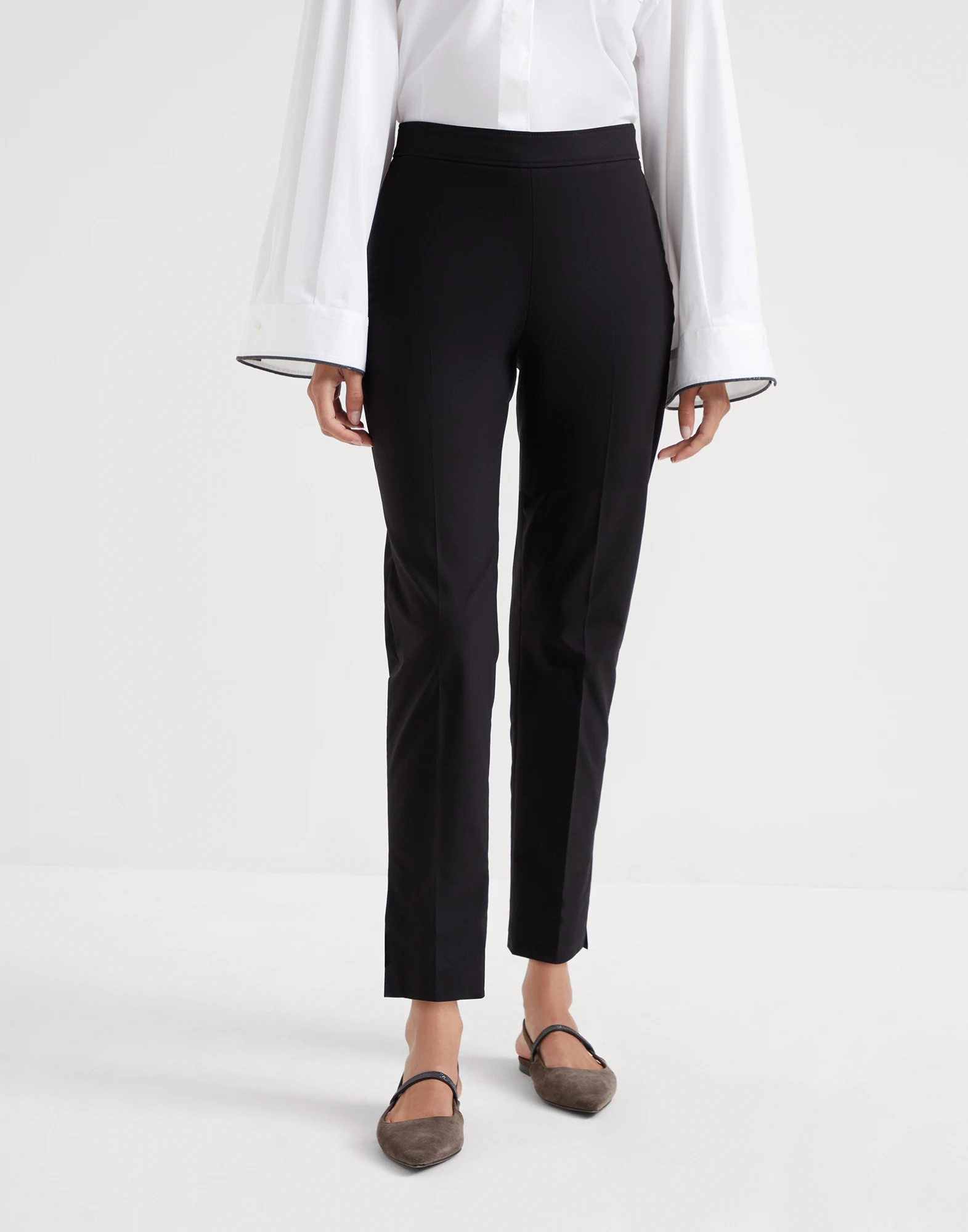 Stretch twisted cotton twill Capri pants with monili