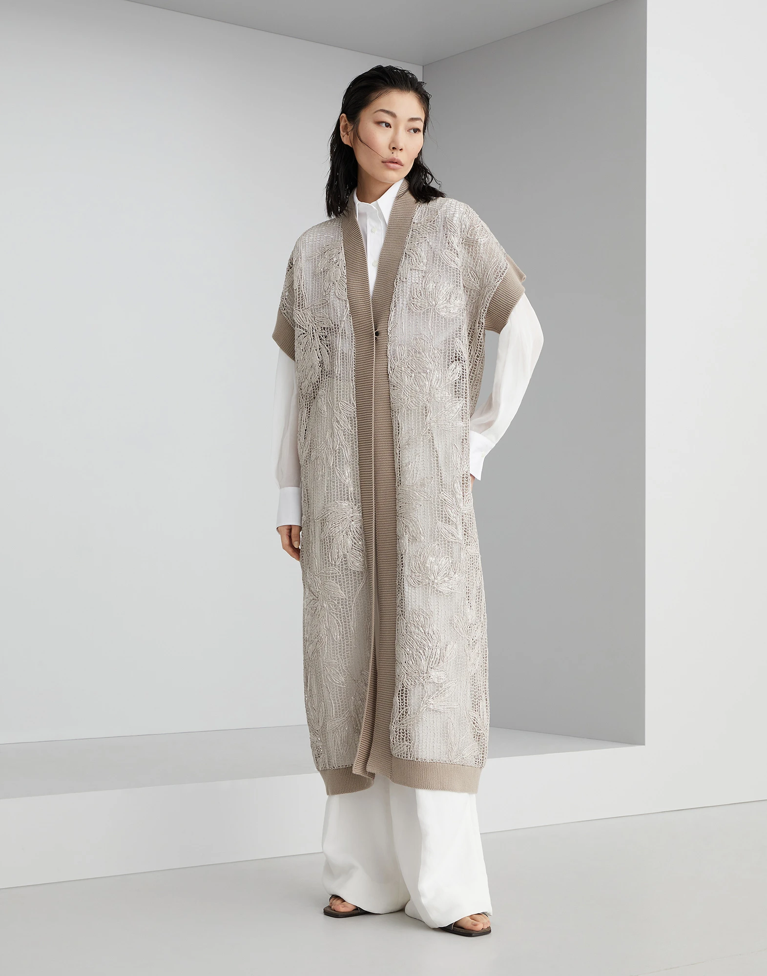 Cotton net embroidery long cardigan with dazzling magnolias