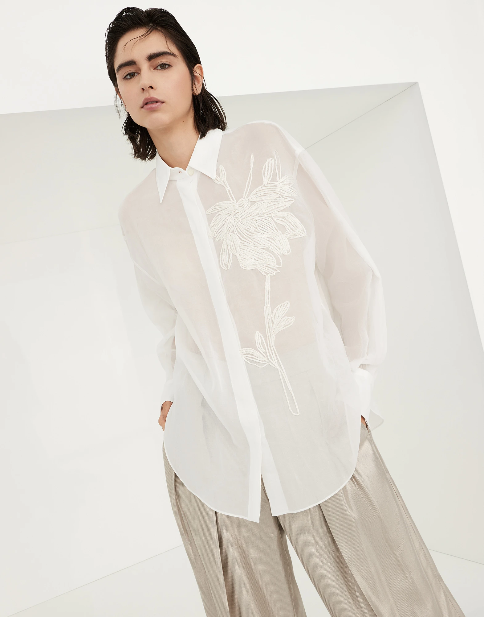 Cotton organza shirt with dazzling magnolia embroidery