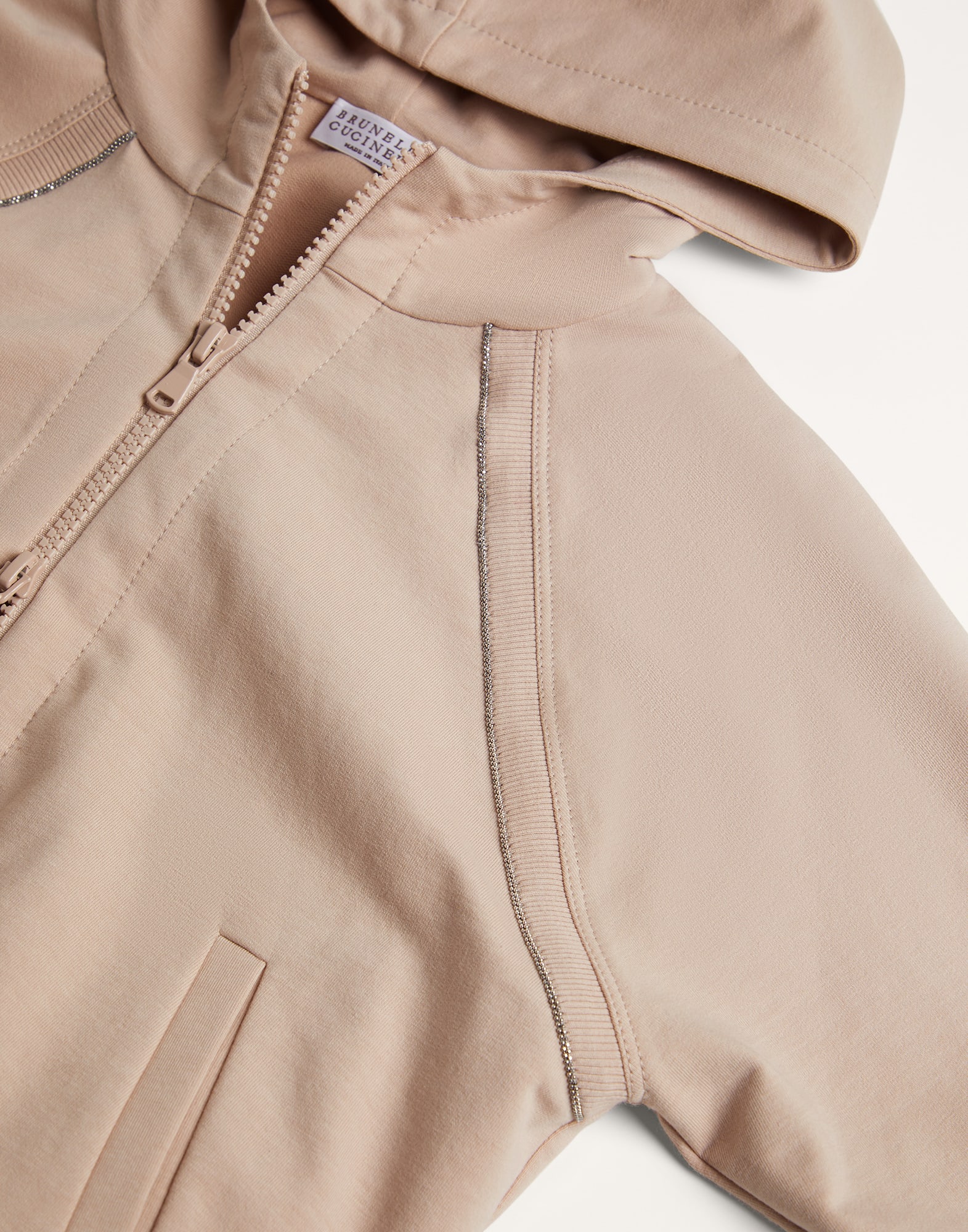 Lightweight comfort cotton hooded sweatshirt with monili