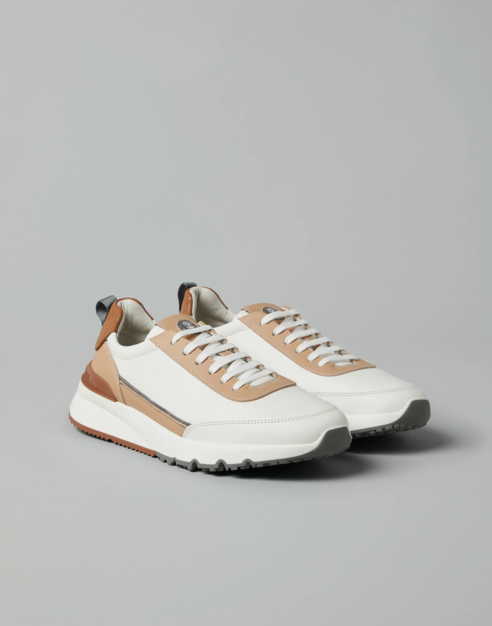 Semi-polished calfskin runners
