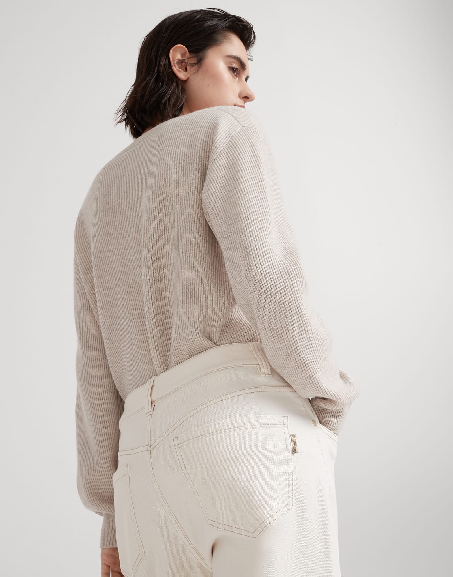 Garment-dyed comfort denim loose trousers with shiny tab