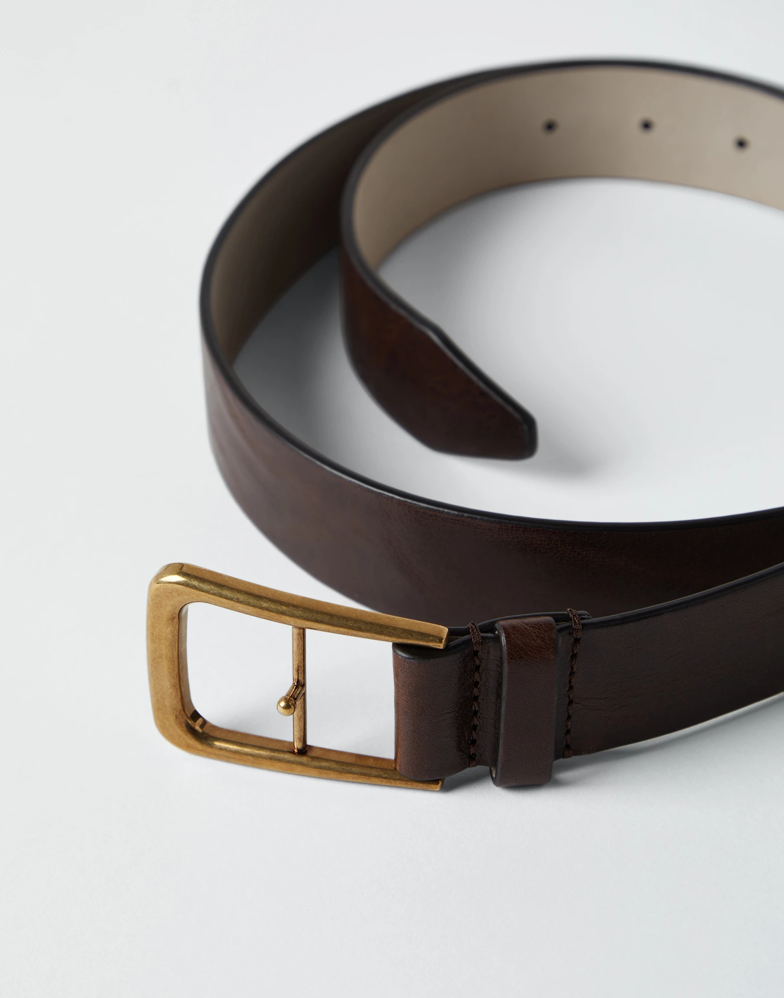 Aged leather belt