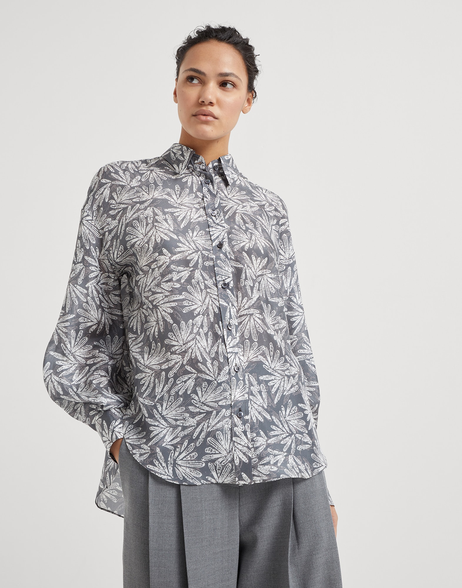 Silk fern print pongee shirt with monili