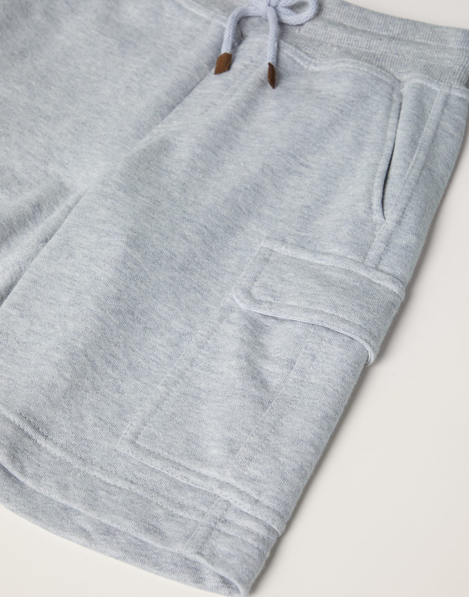 Cotton and linen French terry Bermuda shorts with cargo pockets