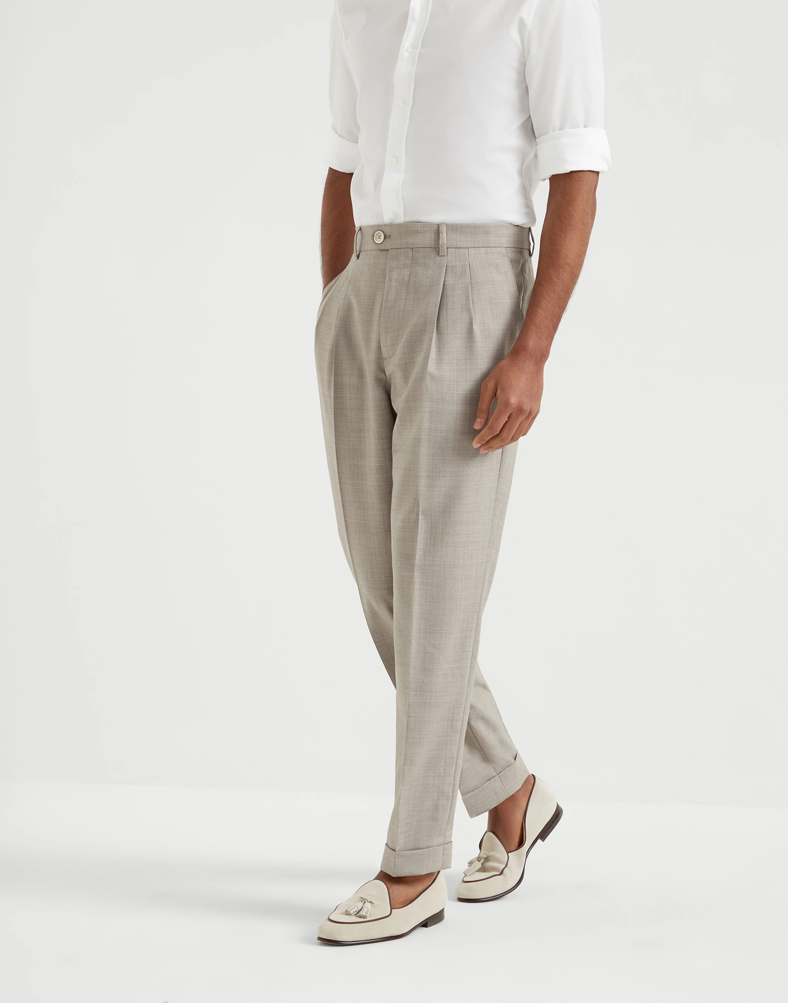 Leisure fit trousers with double pleats