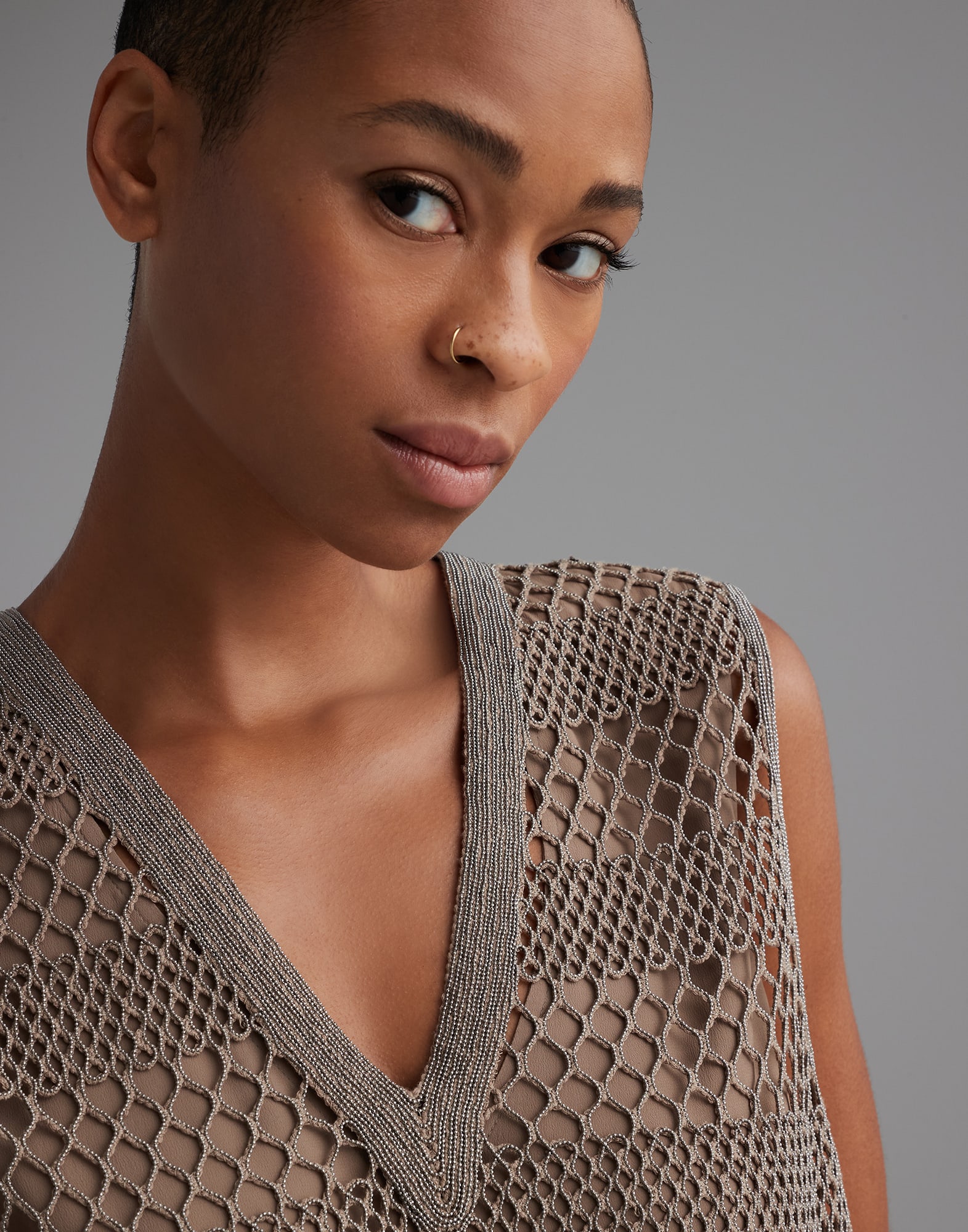 Precious net embroidery top with detachable camisole