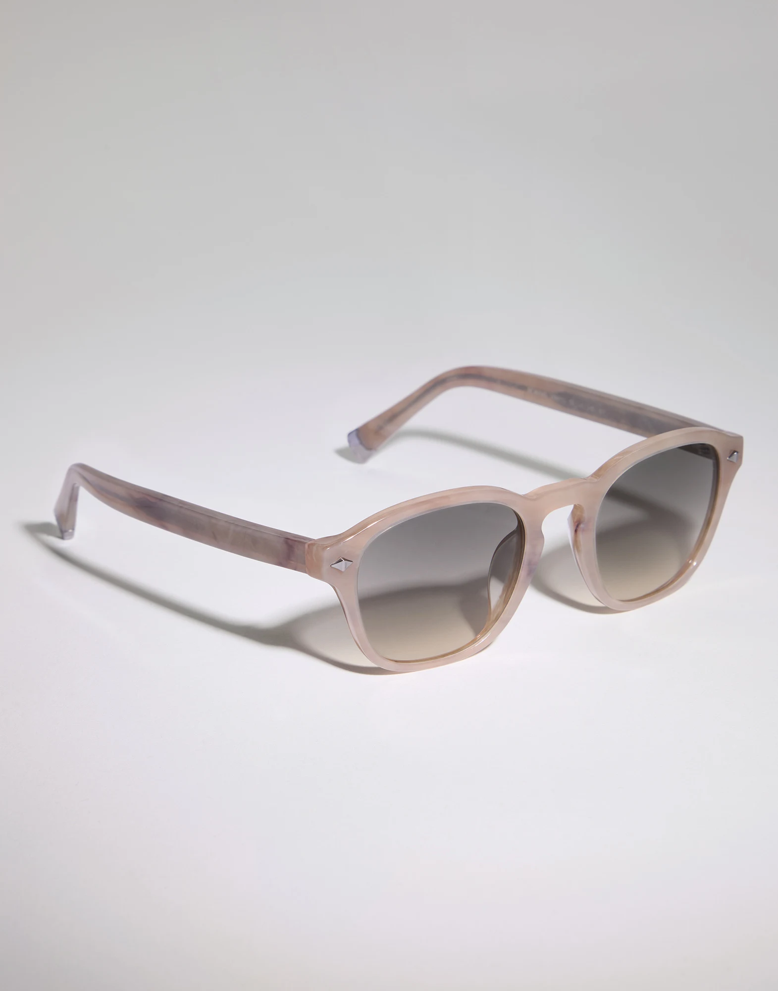 Round acetate sunglasses