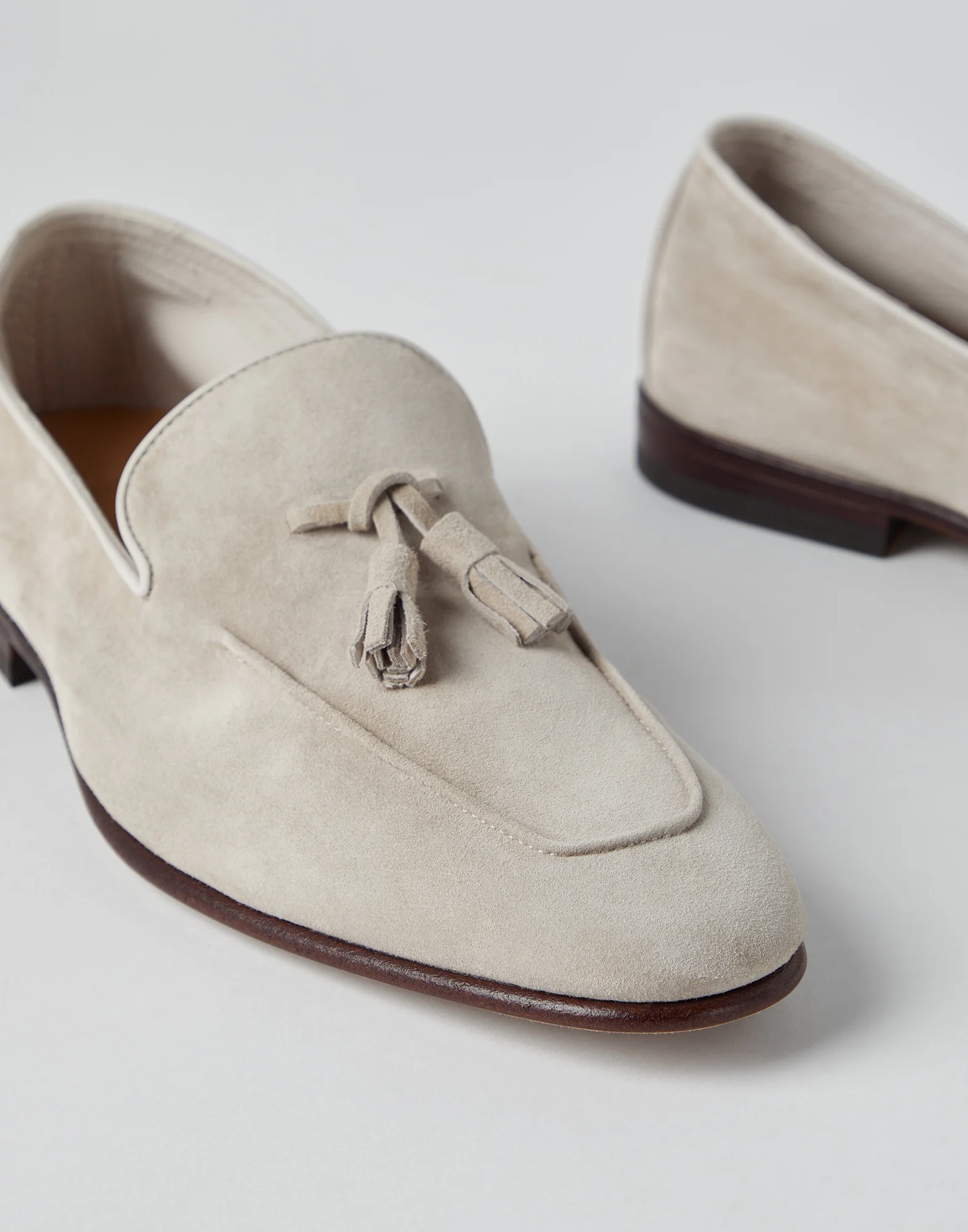 Suede unlined loafers with tassels