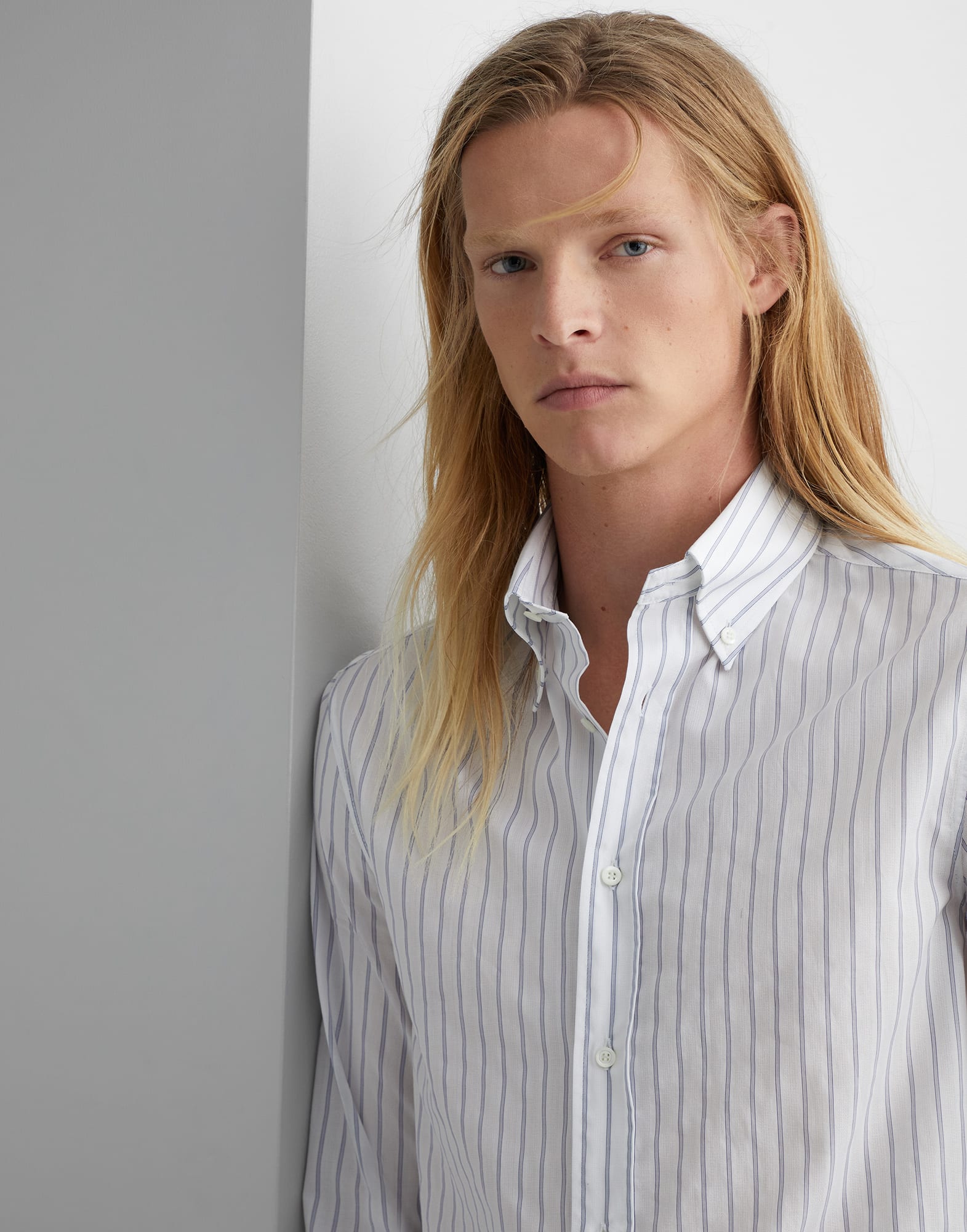Textured striped cotton slim fit shirt with button-down collar