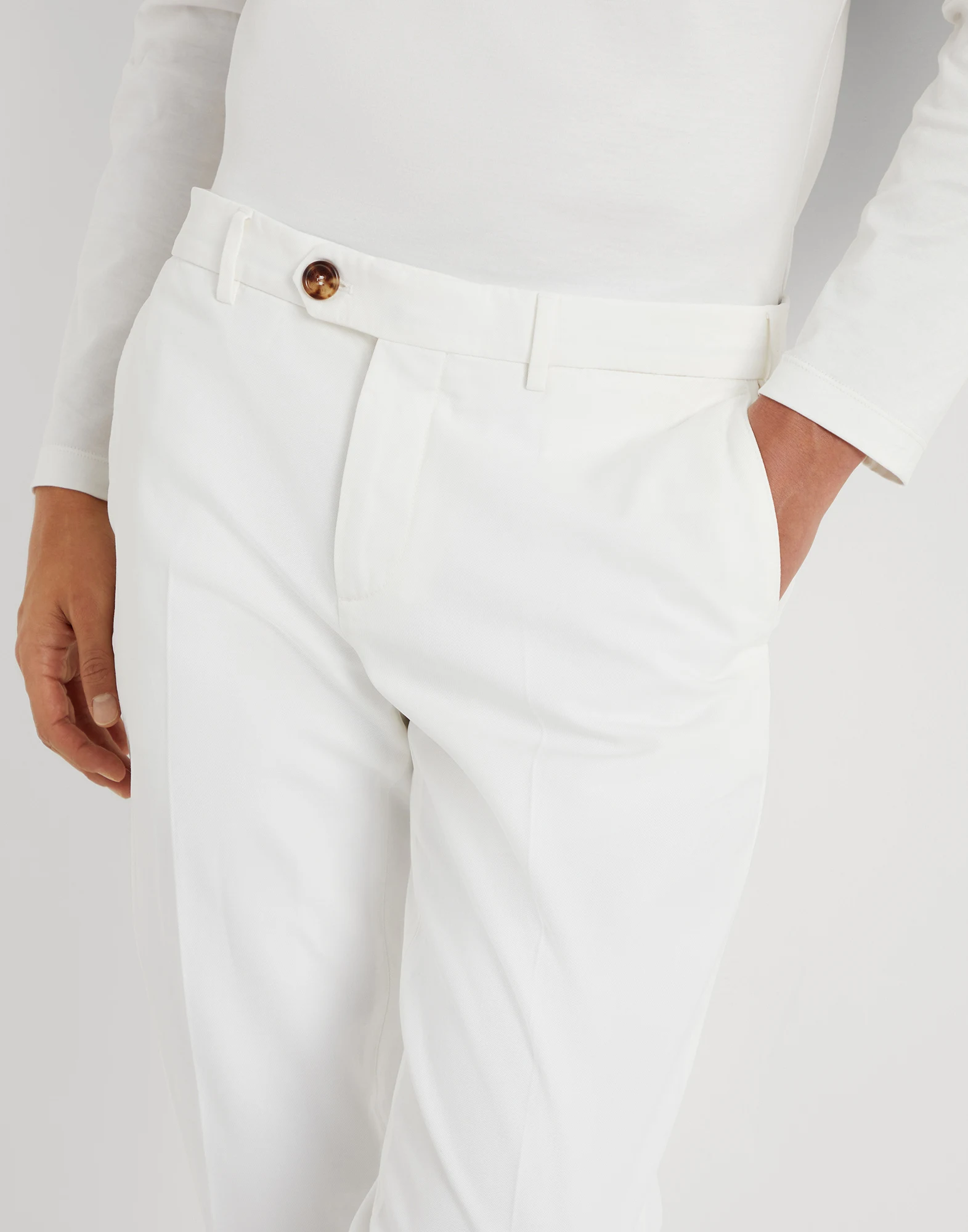 Garment-dyed Italian fit trousers in twisted cotton gabardine