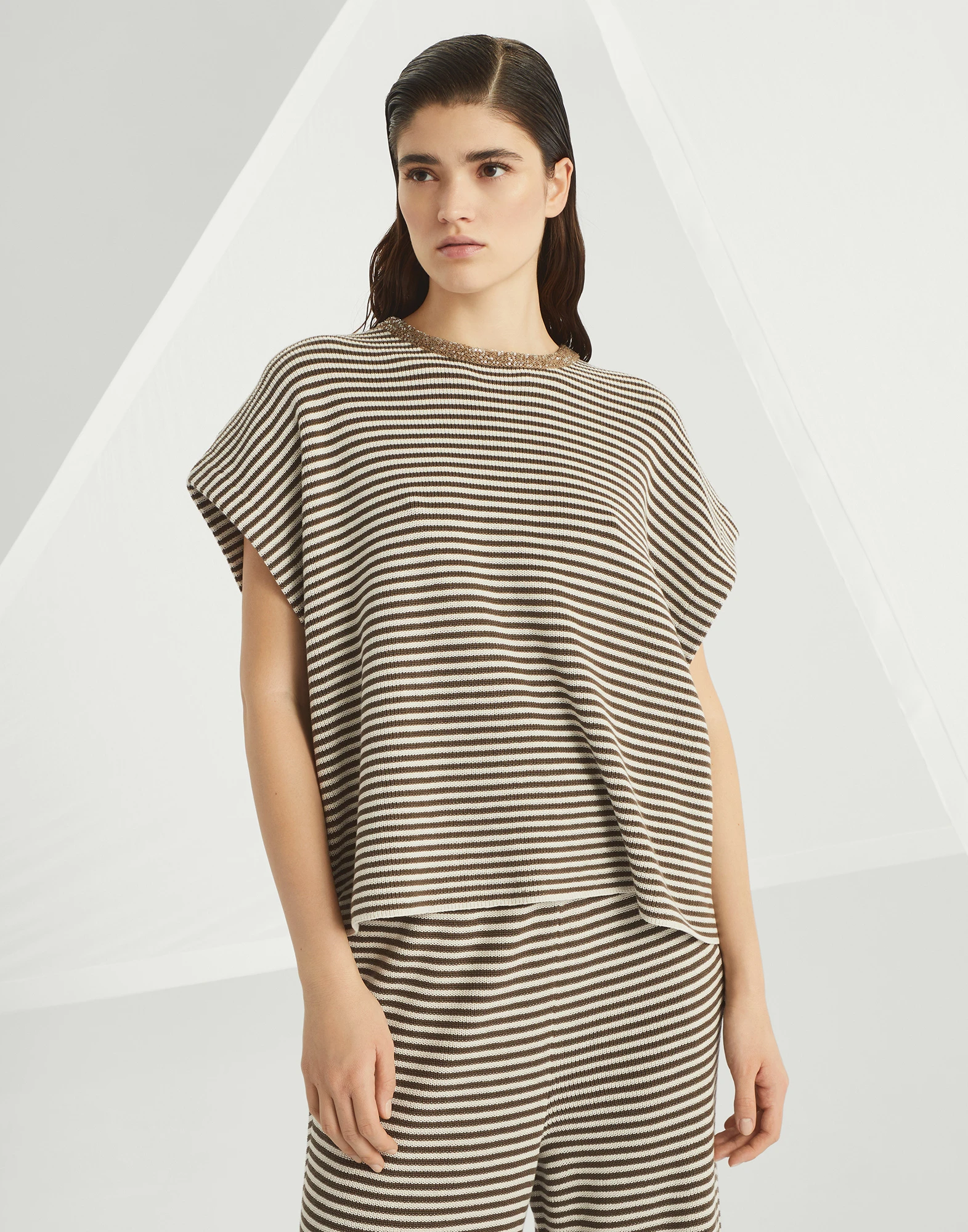 T-shirt with Dazzling Collar Insert