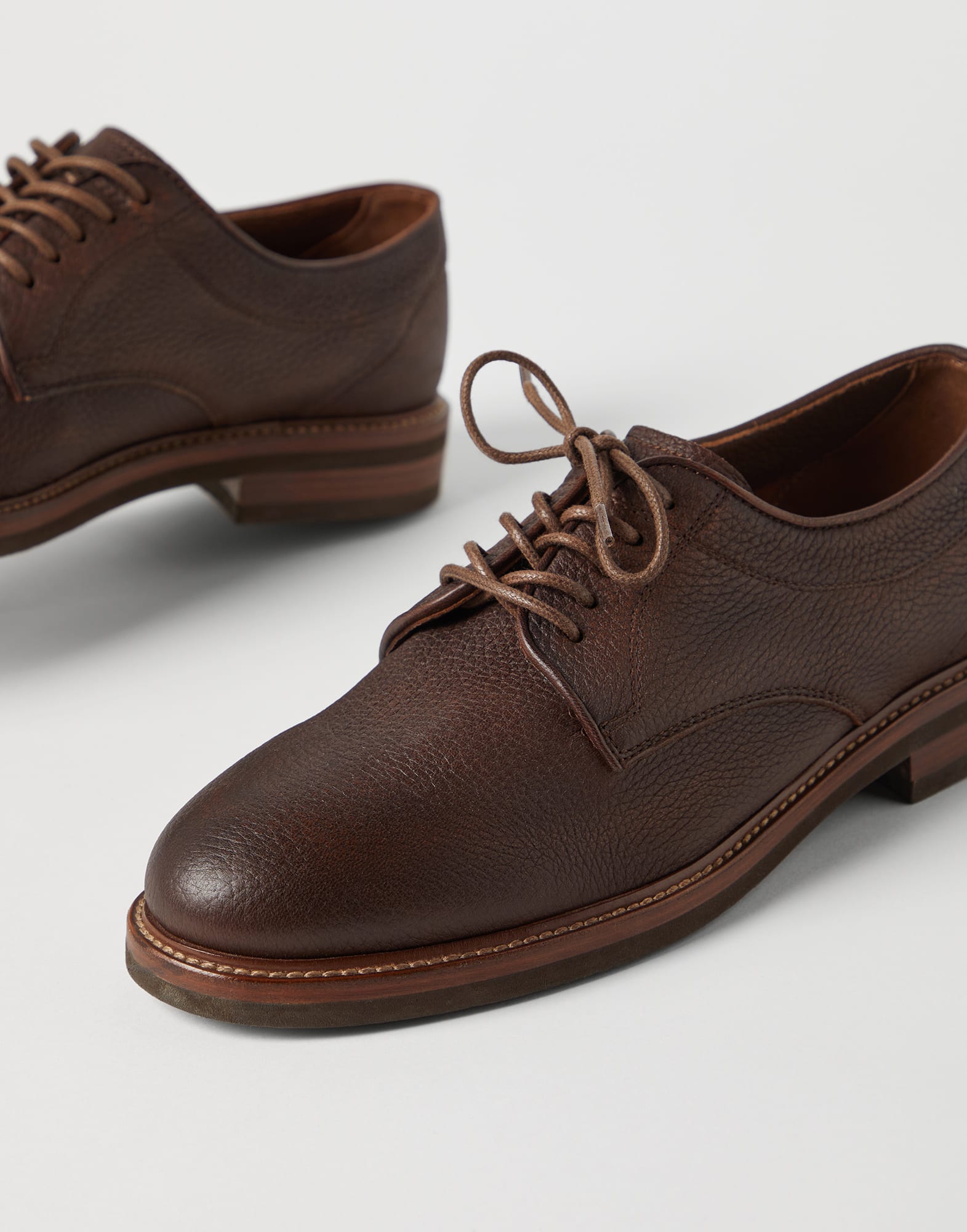 Delave deerskin Derby