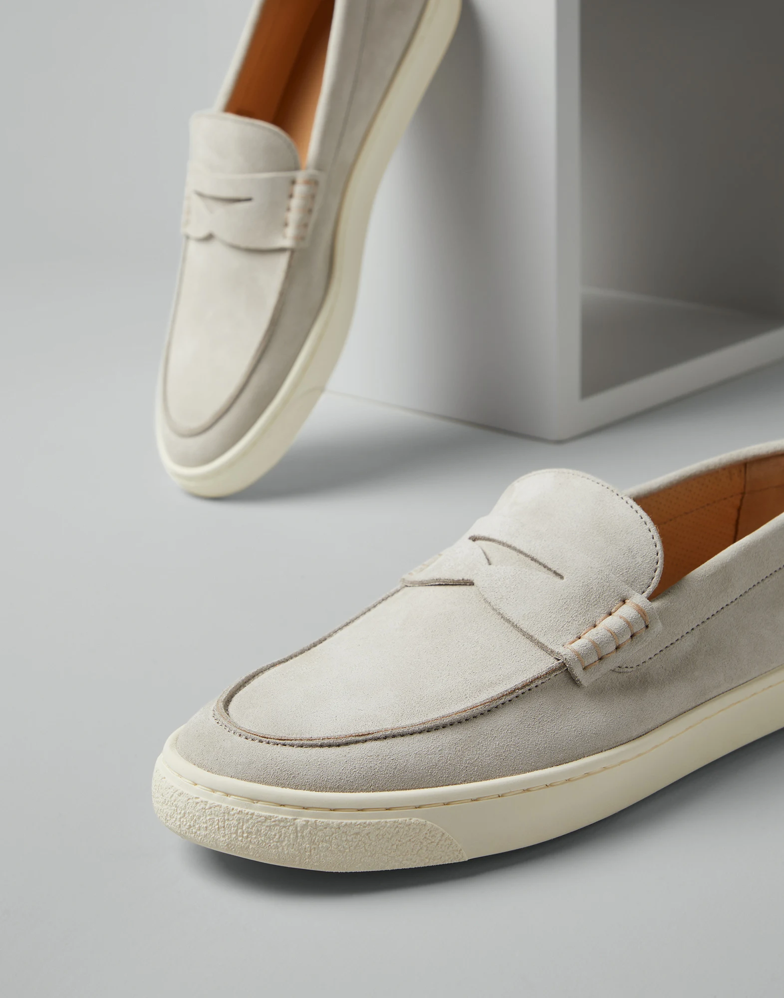 Suede loafer sneakers with natural rubber sole