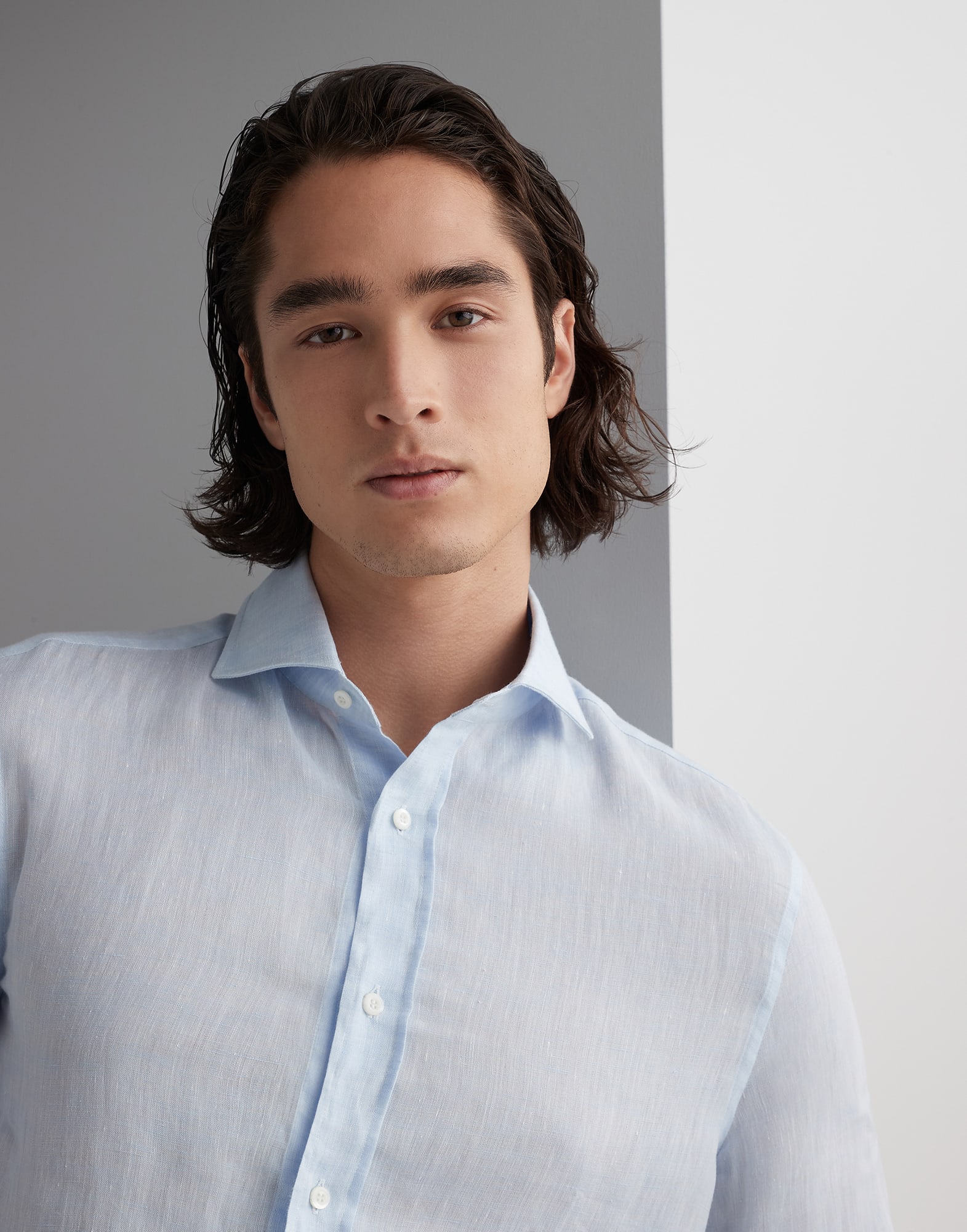 Linen easy fit shirt with spread collar