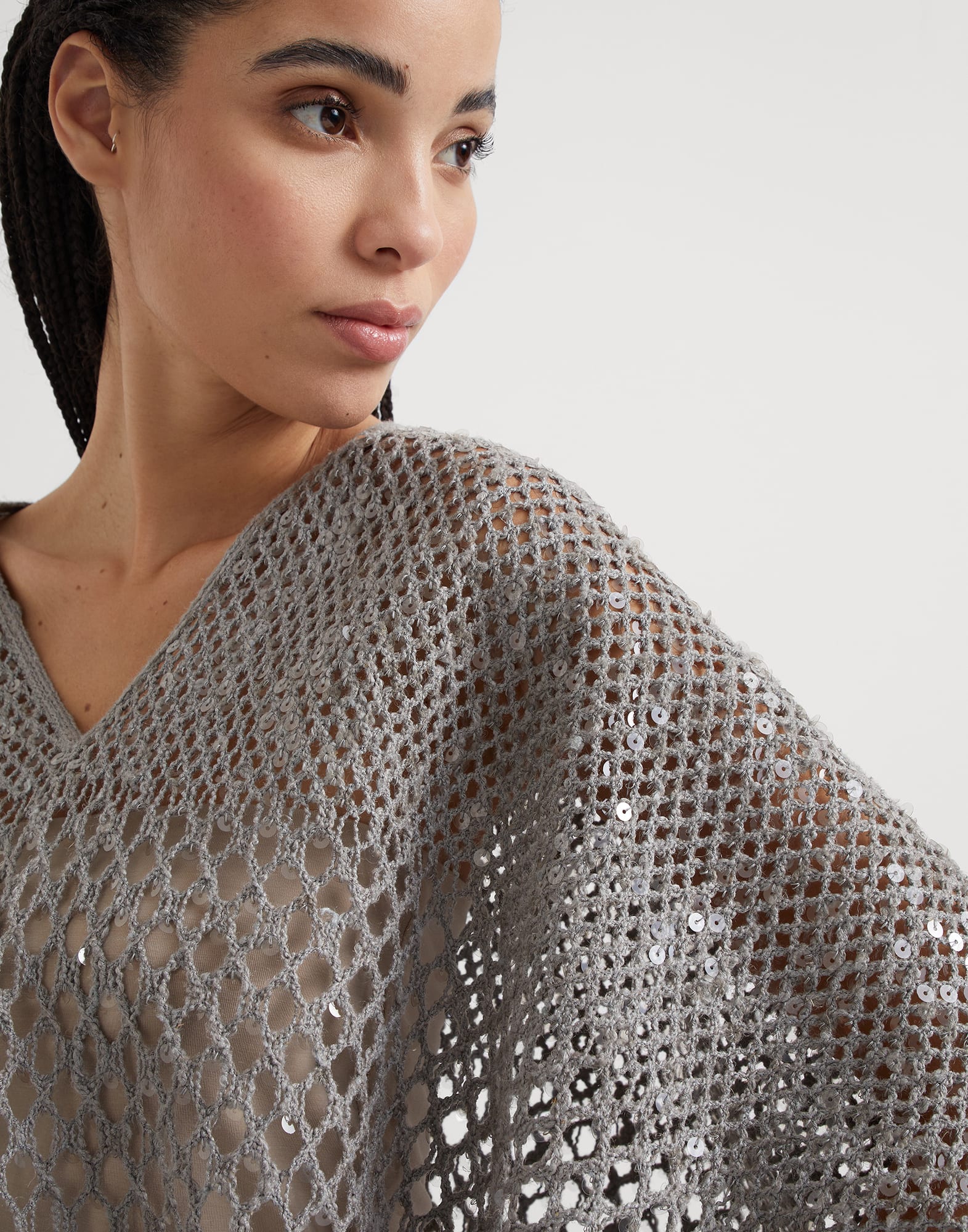 Dazzling degrade embroidery poncho in silk and linen